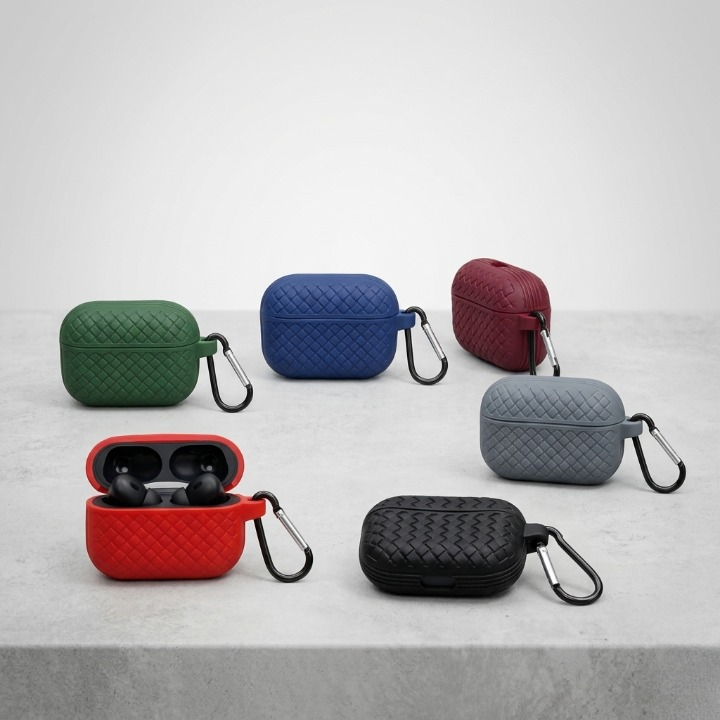 Silicone Case for AirPods Pro / Pro 2 - High Quality Protective Cover - Random Color