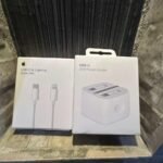 20W USB-C Power Adapter + USB-C to Lightning Fast Charging Cable (1m) Set thumbnail 5