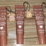 Hudamoji Multi-Shade Butter Cocoa Matte Lip Gloss – Lightweight & Rich Color Collection (Pack Of 2) thumbnail 4
