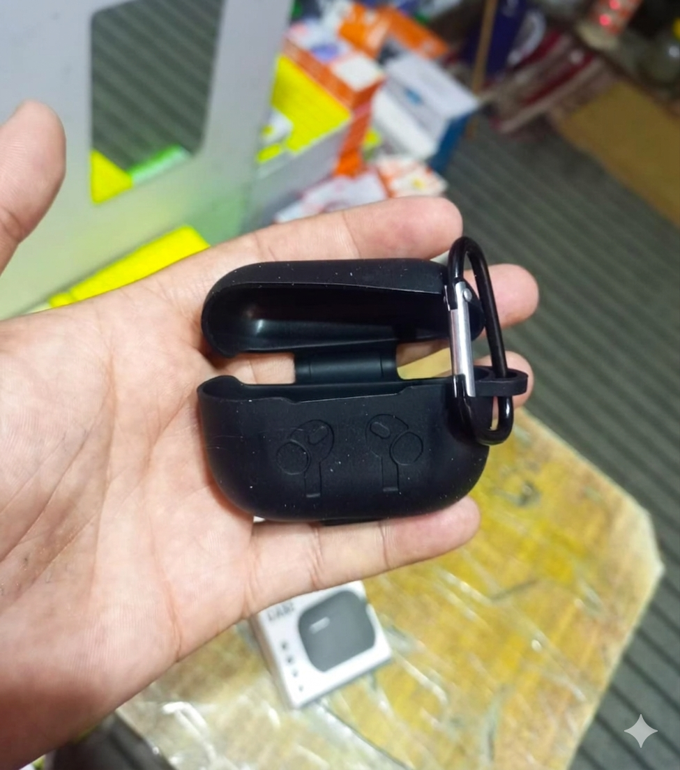 Shockproof Silicone AirPods Case - Textured Protective Skin with Keychain (Random colors) - Image 2