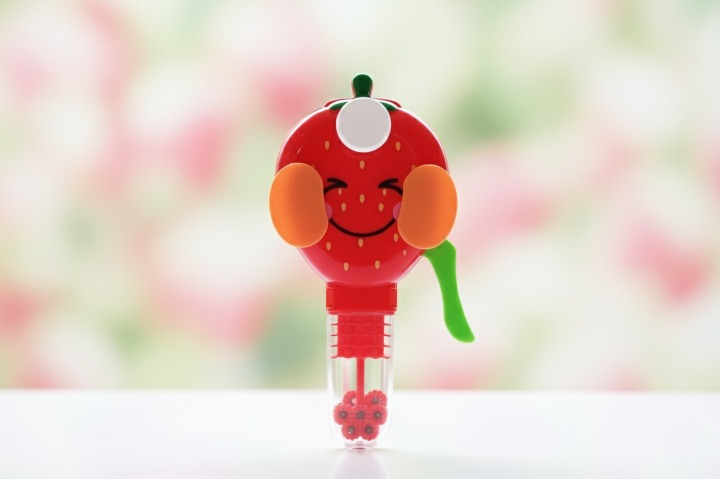 Handheld Fruit Shape Toy Fan for Kids – Cute Cartoon Design, Safe Soft Blades, Portable Mini Fan for Summer Play & Cooling (Random Design) - Image 3