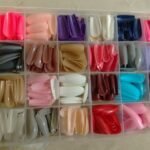 576 pcs nails with box ,Reusable Artificial nails, 24 different colours, beautiful fake nails American Nail for Girls Women Without Glow (Random color) thumbnail 4