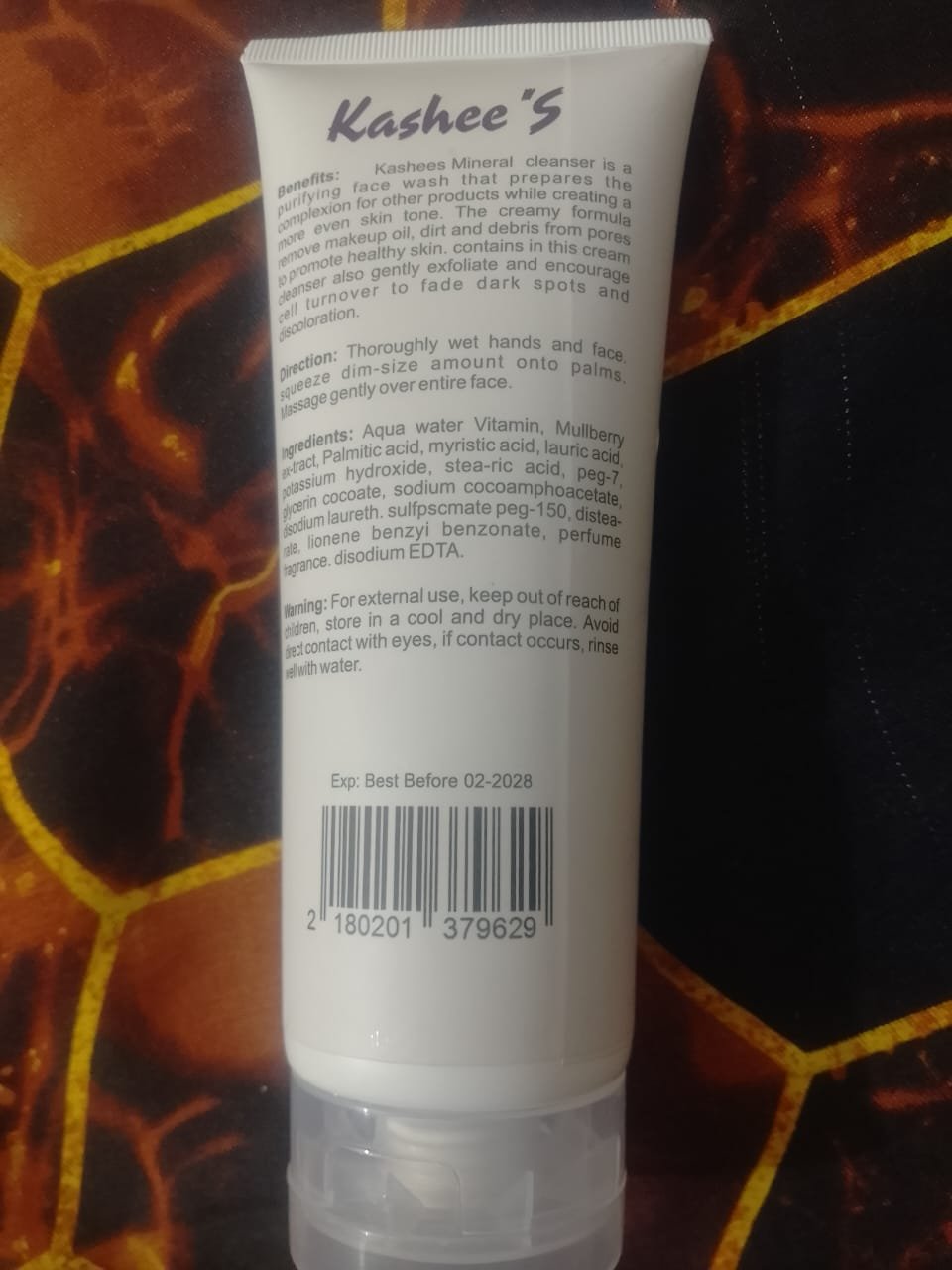 Kashee's Hydrating Mineral Face Wash – Whitening & Brightening Formula - 200ml - Image 3
