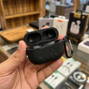 Shockproof Silicone AirPods Case - Textured Protective Skin with Keychain (Random colors)