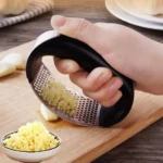 Manual Garlic Press Stainless Steel Handheld Ginger Garlic Curve Mincer Chopping (Random Color) thumbnail 5