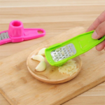 Garlic Press Grater Slicer Plastic Grinding Tool Kitchen Accessories(random color ) thumbnail 4