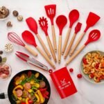 12 pcs set Wooden Handle Silicone Kitchen Utensils With Storage Bucket High Temperature Resistant And Non Stick Pot Spatula Spoon( random color ) thumbnail 3