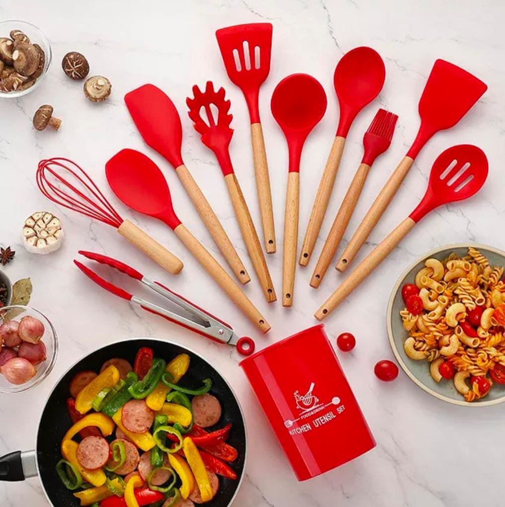 12 pcs set Wooden Handle Silicone Kitchen Utensils With Storage Bucket High Temperature Resistant And Non Stick Pot Spatula Spoon( random color ) - Image 3