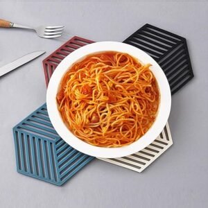 1PCS Multifunction Heat Resistant Silicone Mat Drink Cup Coasters Nonslip Pads Pot Holder Table Placemat Kitchen Accessories (random color)